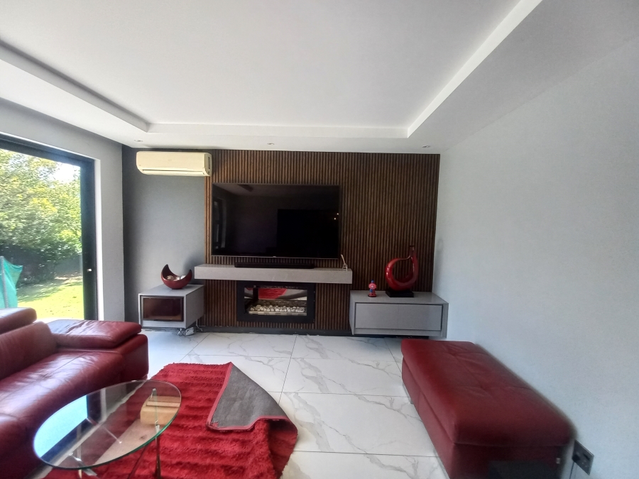 4 Bedroom Property for Sale in Olivedale Gauteng
