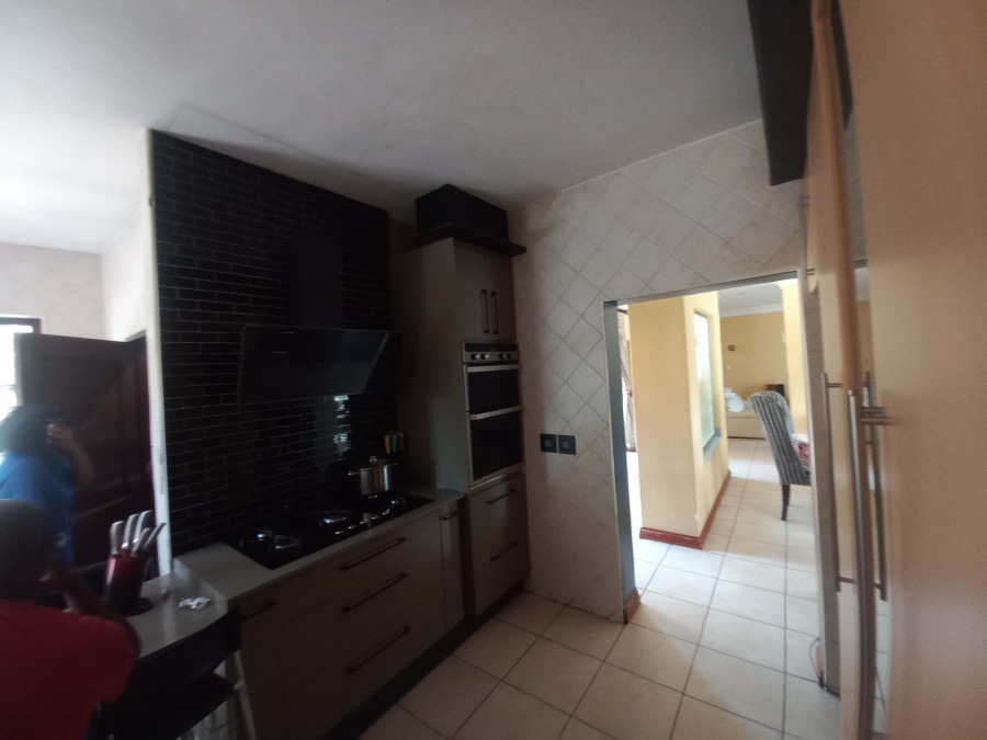 4 Bedroom Property for Sale in Olivedale Gauteng