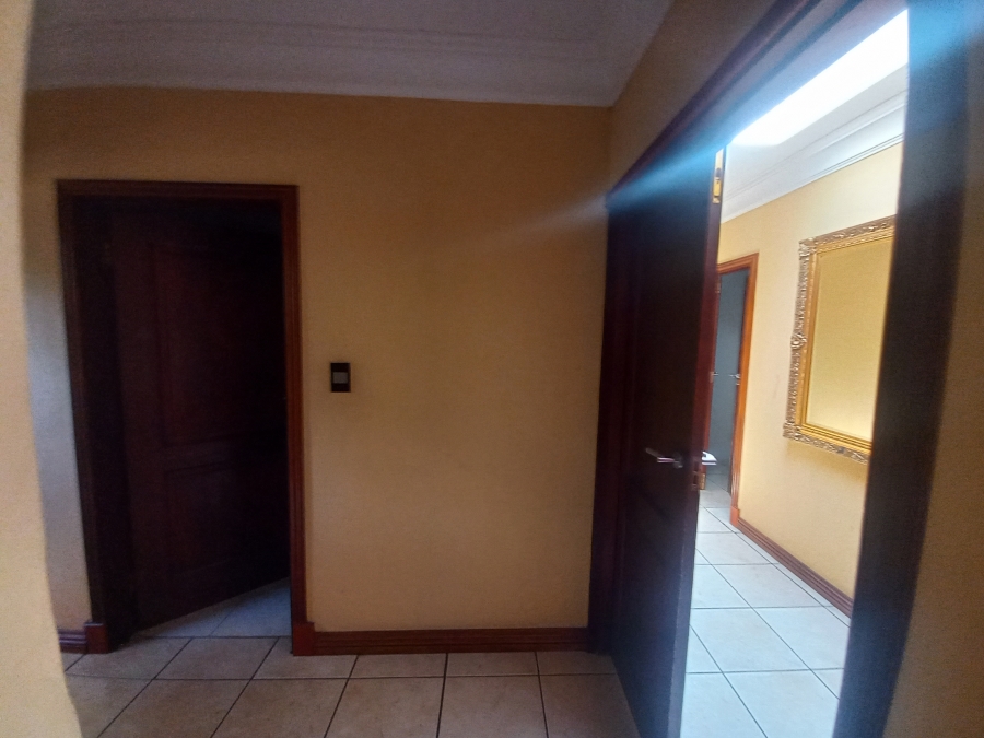 4 Bedroom Property for Sale in Olivedale Gauteng