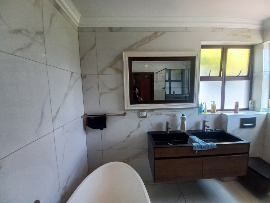 4 Bedroom Property for Sale in Olivedale Gauteng