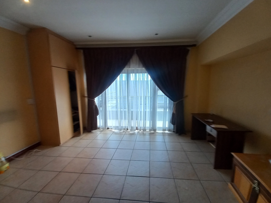 4 Bedroom Property for Sale in Olivedale Gauteng