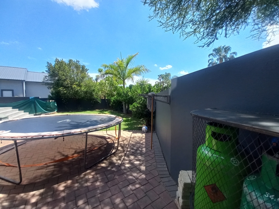 4 Bedroom Property for Sale in Olivedale Gauteng