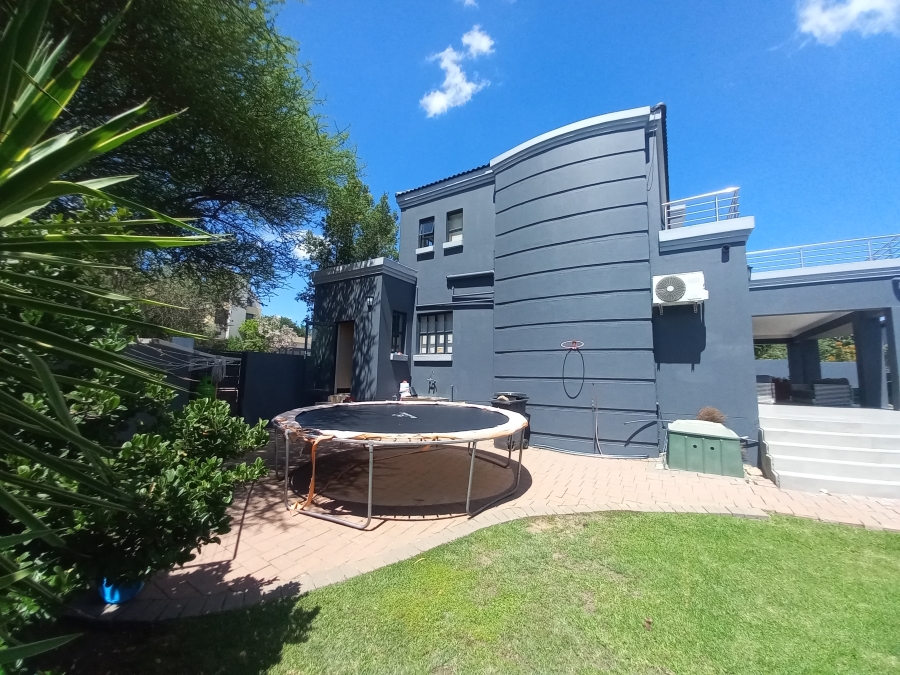 4 Bedroom Property for Sale in Olivedale Gauteng