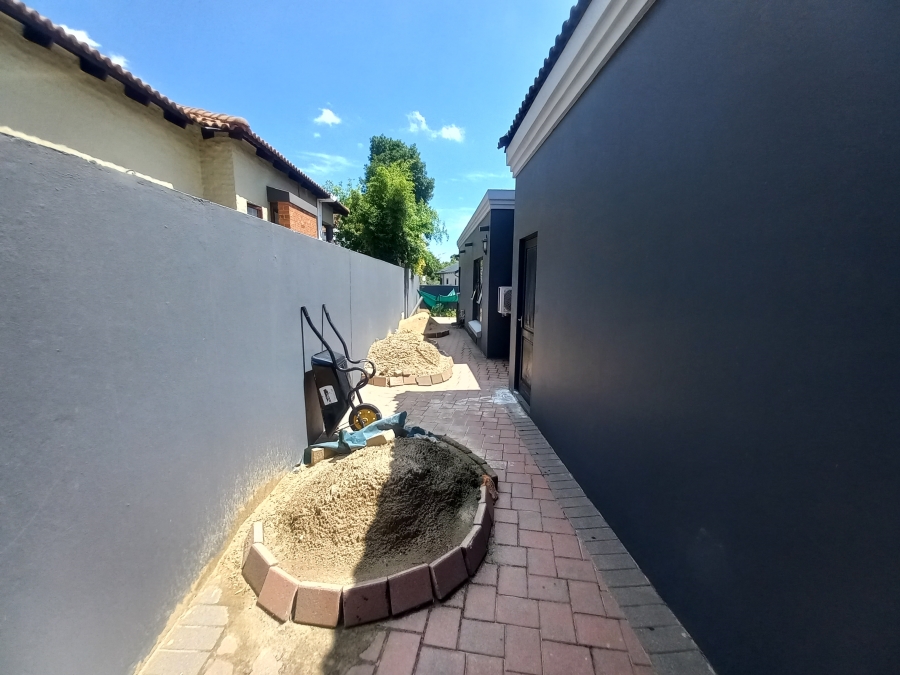 4 Bedroom Property for Sale in Olivedale Gauteng