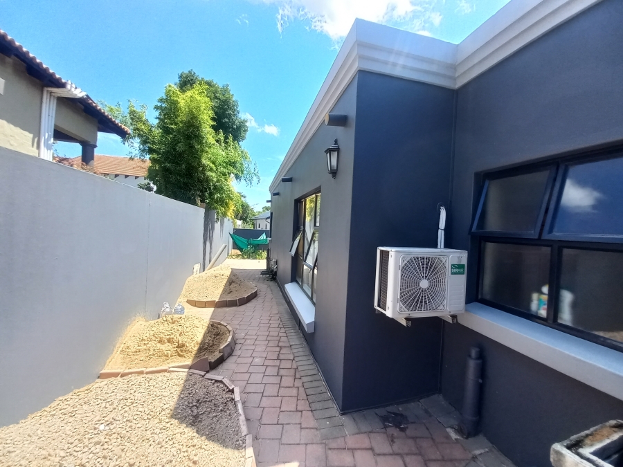 4 Bedroom Property for Sale in Olivedale Gauteng