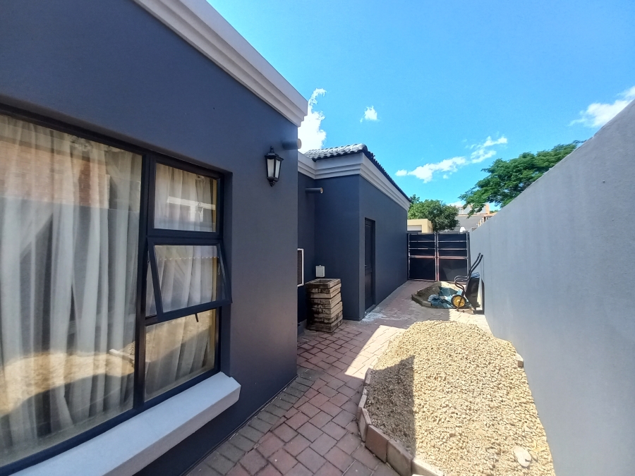 4 Bedroom Property for Sale in Olivedale Gauteng