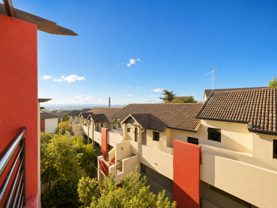 2 Bedroom Property for Sale in Lonehill Gauteng