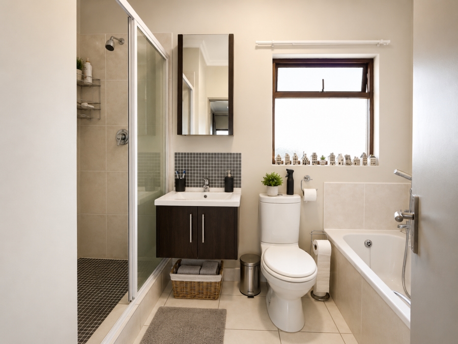 2 Bedroom Property for Sale in Lonehill Gauteng