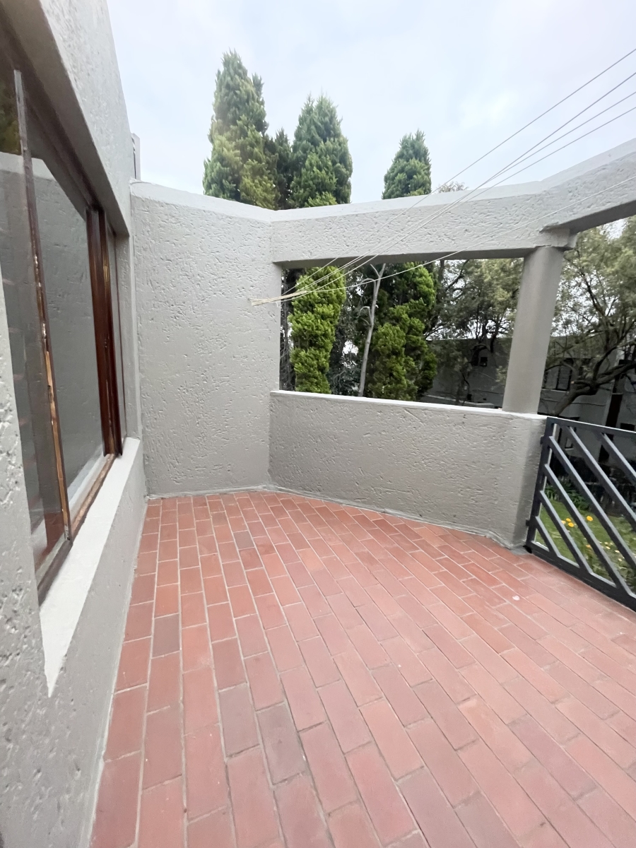 2 Bedroom Property for Sale in Morningside Gauteng