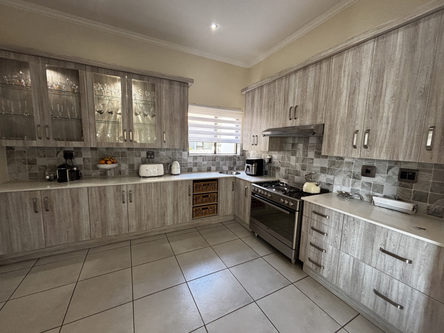 4 Bedroom Property for Sale in Homes Haven Gauteng