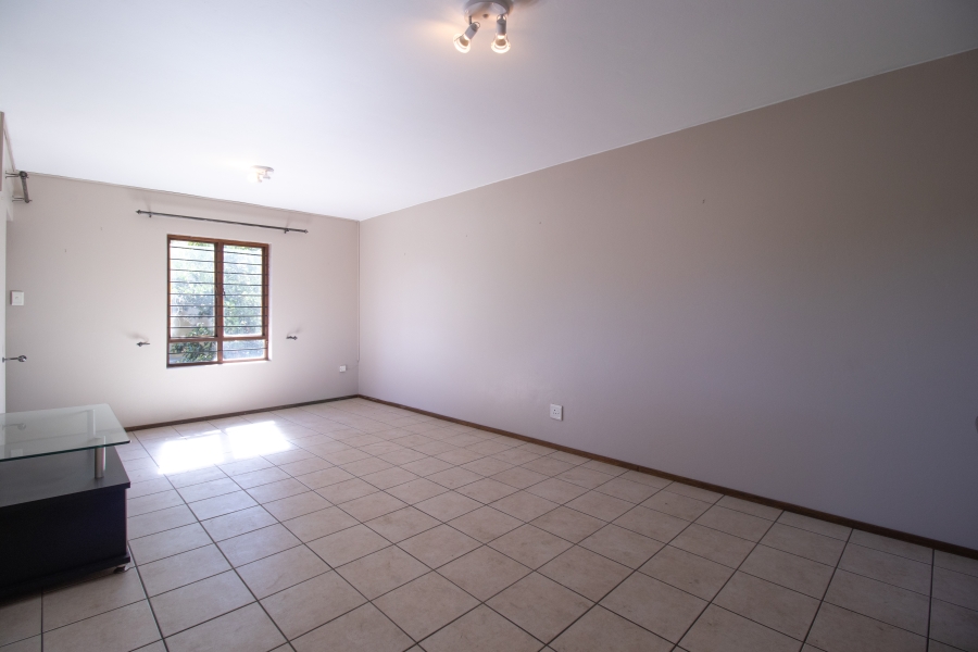 To Let 2 Bedroom Property for Rent in Bryanston Gauteng