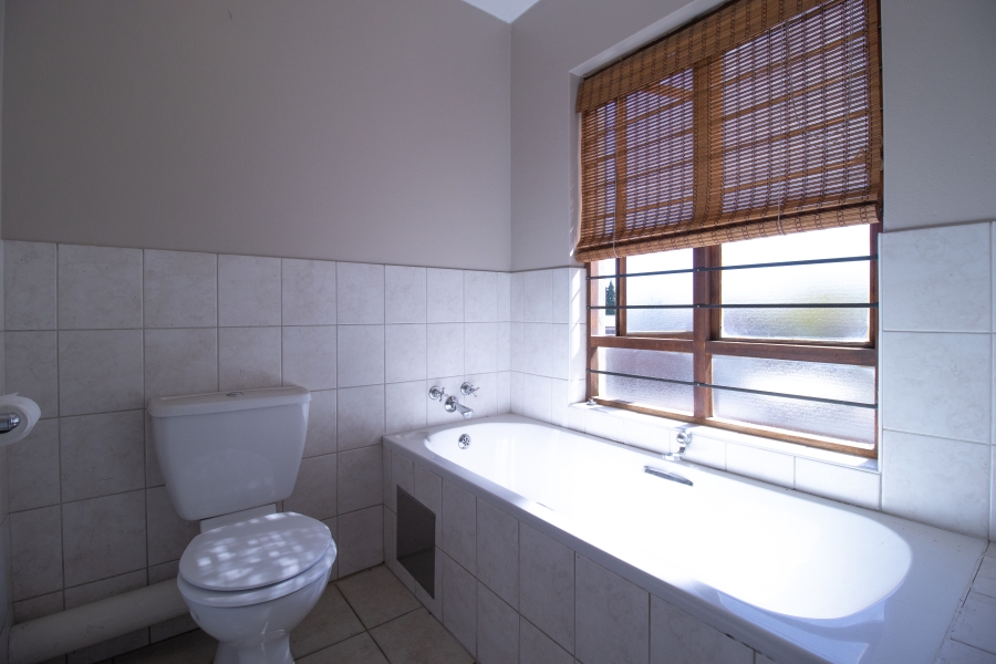 To Let 2 Bedroom Property for Rent in Bryanston Gauteng