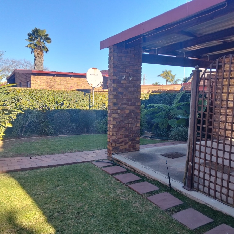 2 Bedroom Property for Sale in Terenure Gauteng