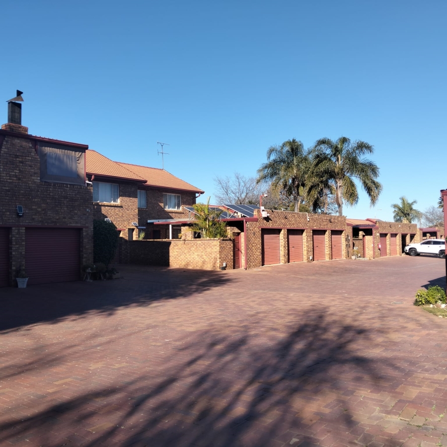 2 Bedroom Property for Sale in Terenure Gauteng