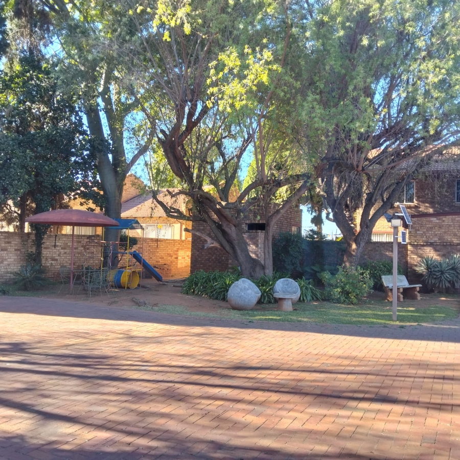 2 Bedroom Property for Sale in Terenure Gauteng
