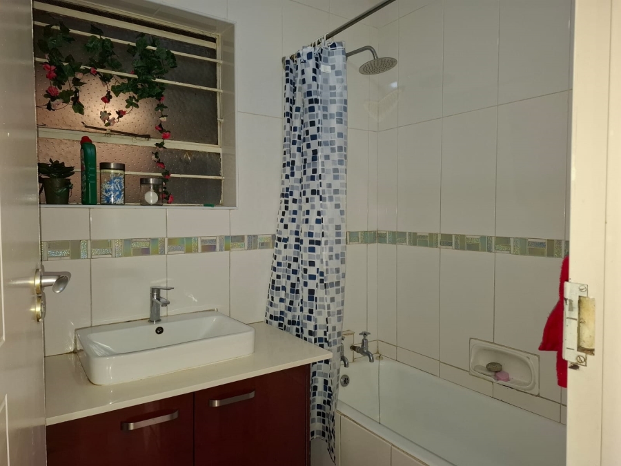 2 Bedroom Property for Sale in Benoni Central Gauteng