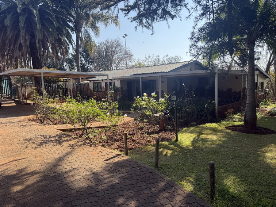 9 Bedroom Property for Sale in Rietfontein AH Gauteng