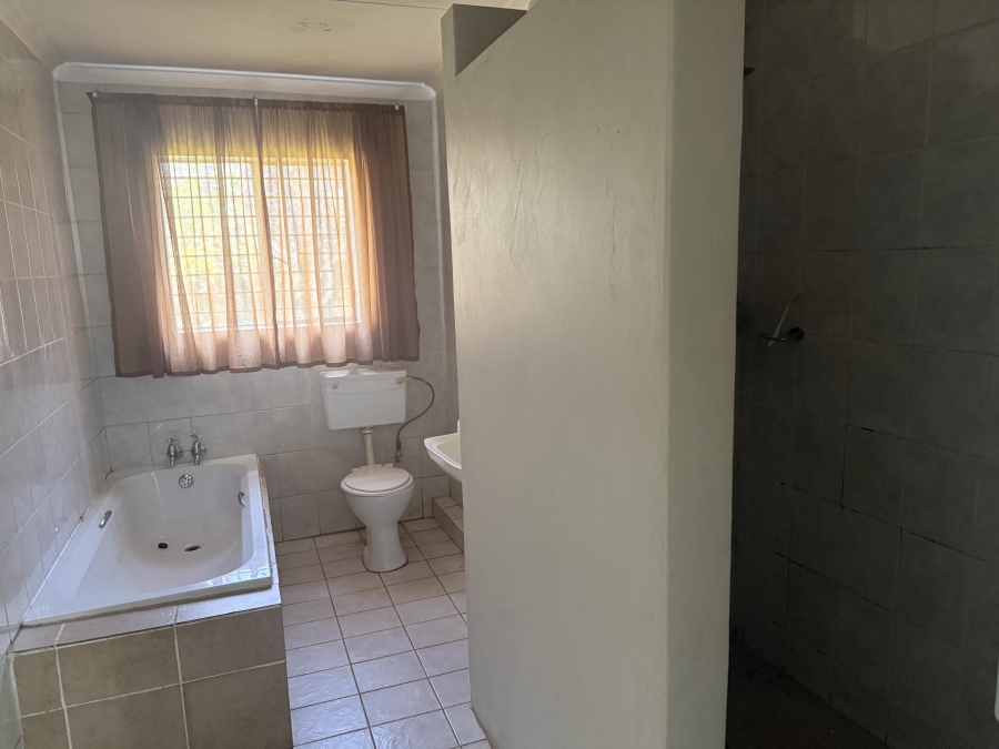 9 Bedroom Property for Sale in Rietfontein AH Gauteng