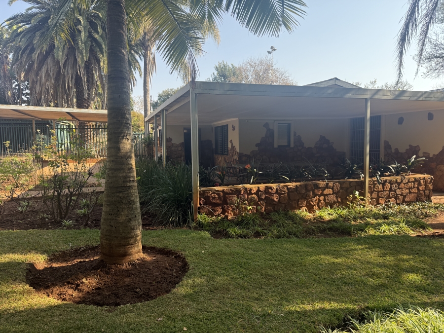 9 Bedroom Property for Sale in Rietfontein AH Gauteng
