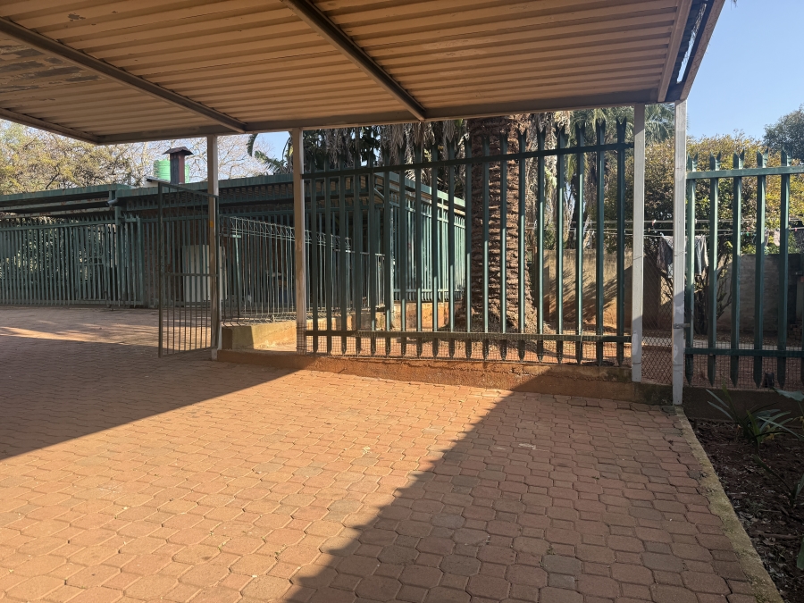 9 Bedroom Property for Sale in Rietfontein AH Gauteng