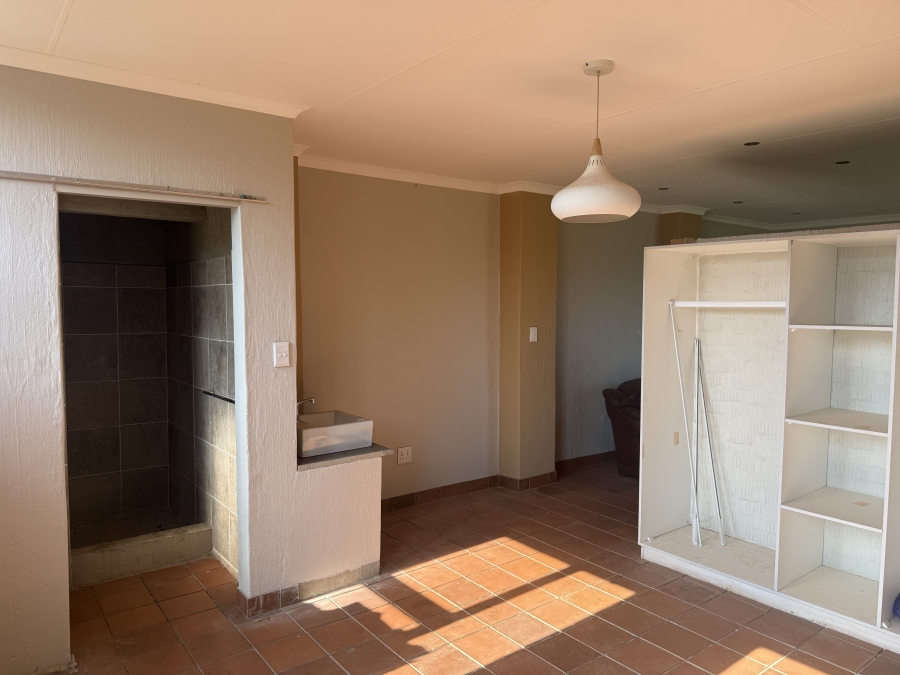 9 Bedroom Property for Sale in Rietfontein AH Gauteng