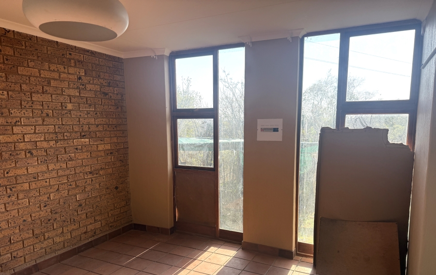 9 Bedroom Property for Sale in Rietfontein AH Gauteng