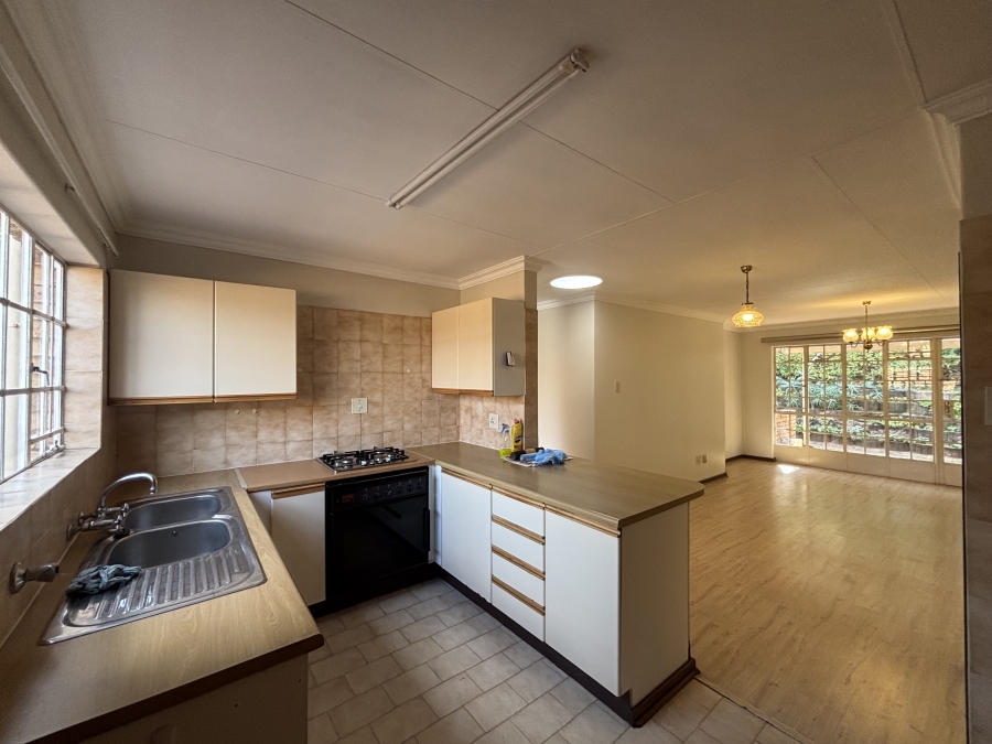 3 Bedroom Property for Sale in Brummeria Gauteng
