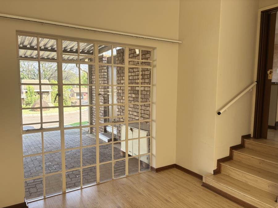 3 Bedroom Property for Sale in Brummeria Gauteng