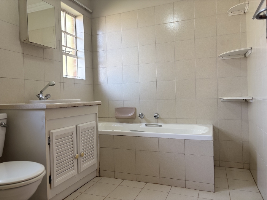 3 Bedroom Property for Sale in Brummeria Gauteng