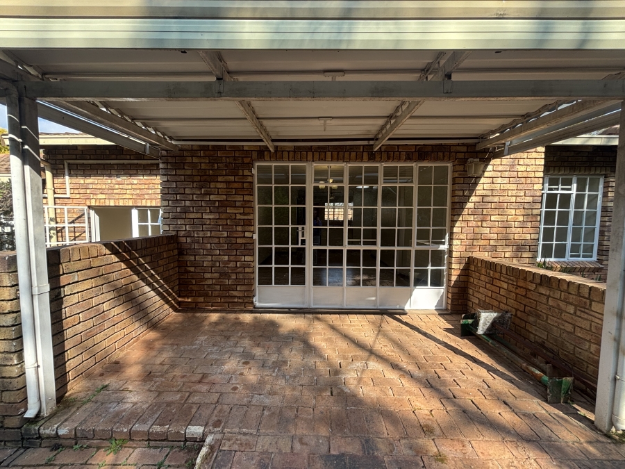 3 Bedroom Property for Sale in Brummeria Gauteng
