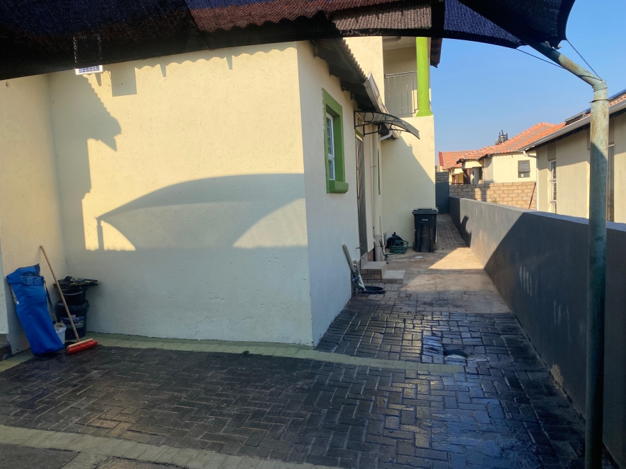 4 Bedroom Property for Sale in Glenway Estate Gauteng