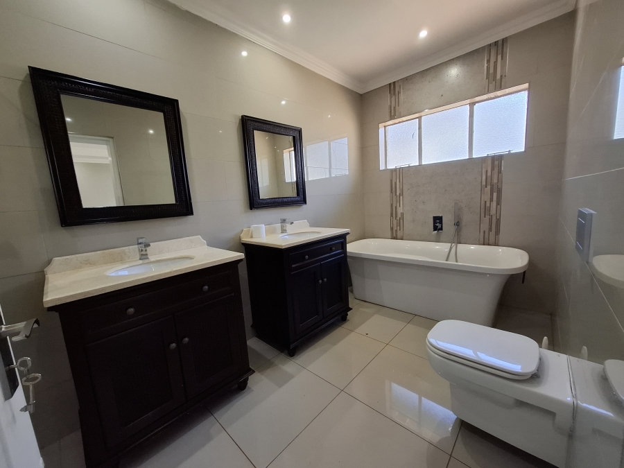 To Let 4 Bedroom Property for Rent in Meyerspark Gauteng