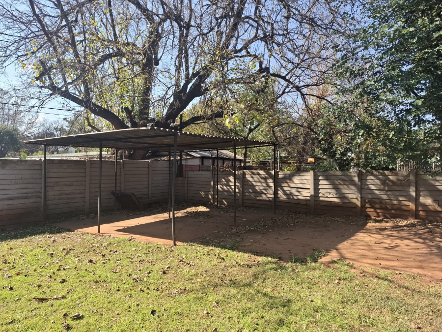 To Let 4 Bedroom Property for Rent in Meyerspark Gauteng