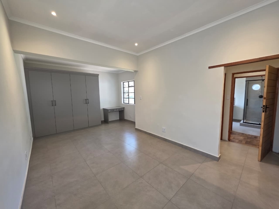 To Let 3 Bedroom Property for Rent in Waverley Gauteng