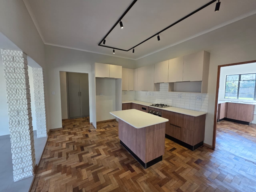 To Let 3 Bedroom Property for Rent in Waverley Gauteng