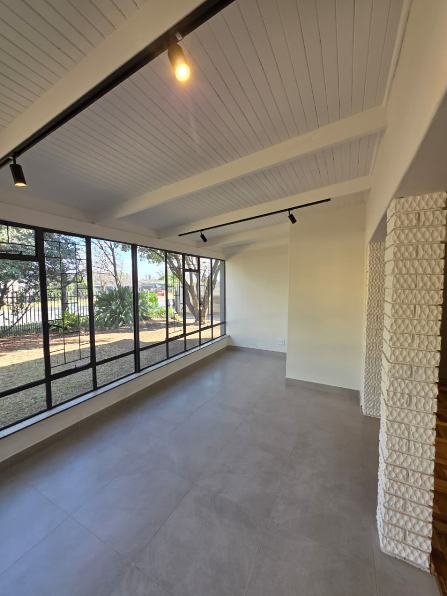 To Let 3 Bedroom Property for Rent in Waverley Gauteng