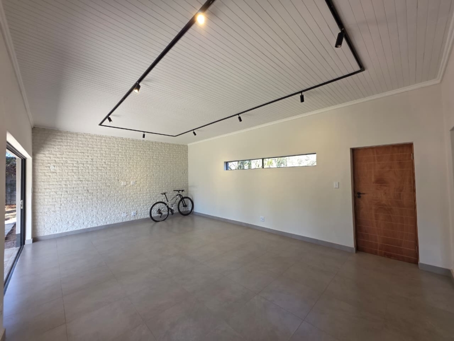 To Let 3 Bedroom Property for Rent in Waverley Gauteng