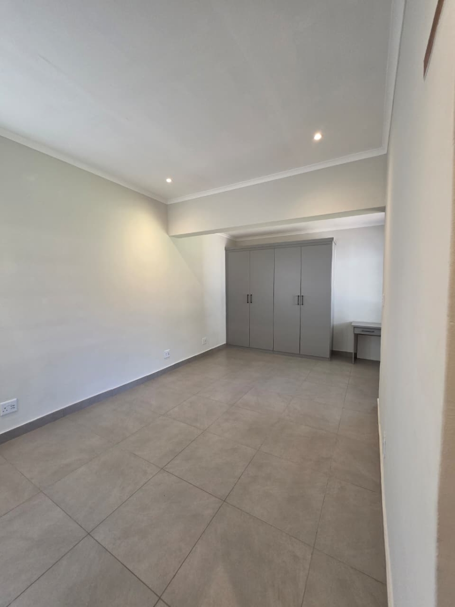 To Let 3 Bedroom Property for Rent in Waverley Gauteng