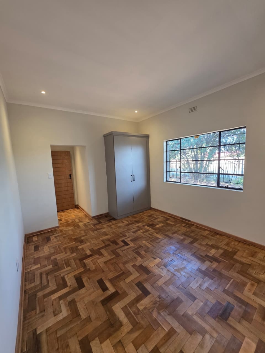 To Let 3 Bedroom Property for Rent in Waverley Gauteng