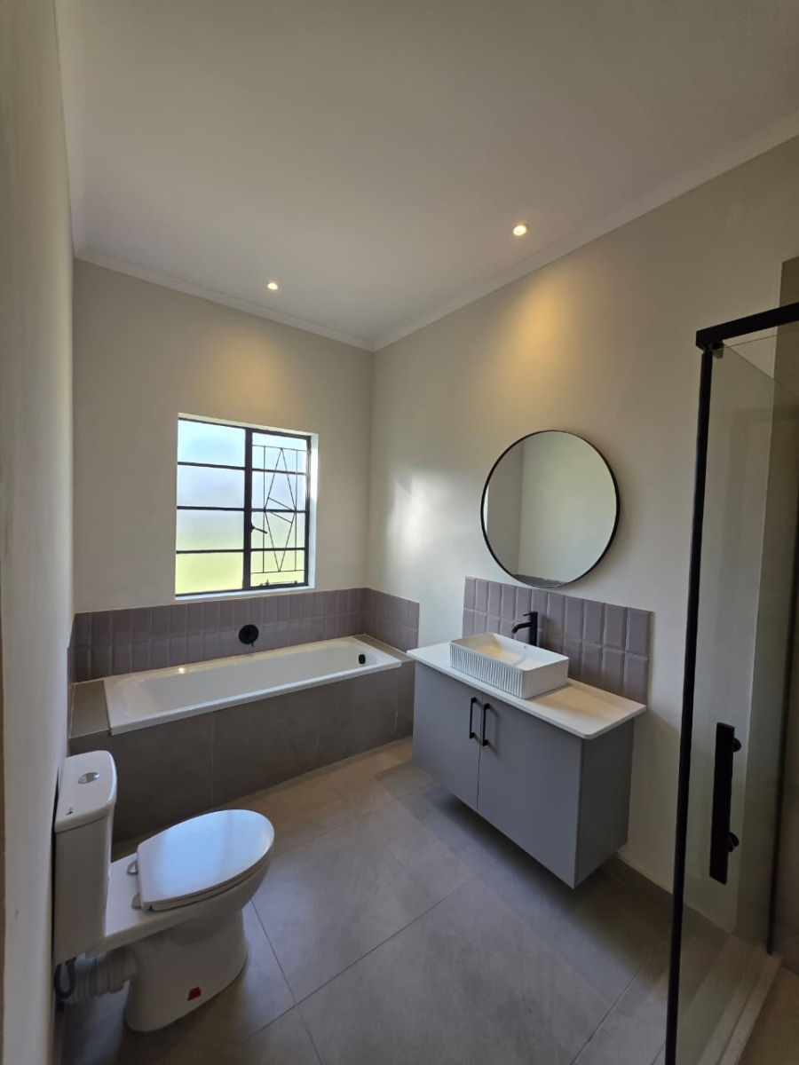 To Let 3 Bedroom Property for Rent in Waverley Gauteng
