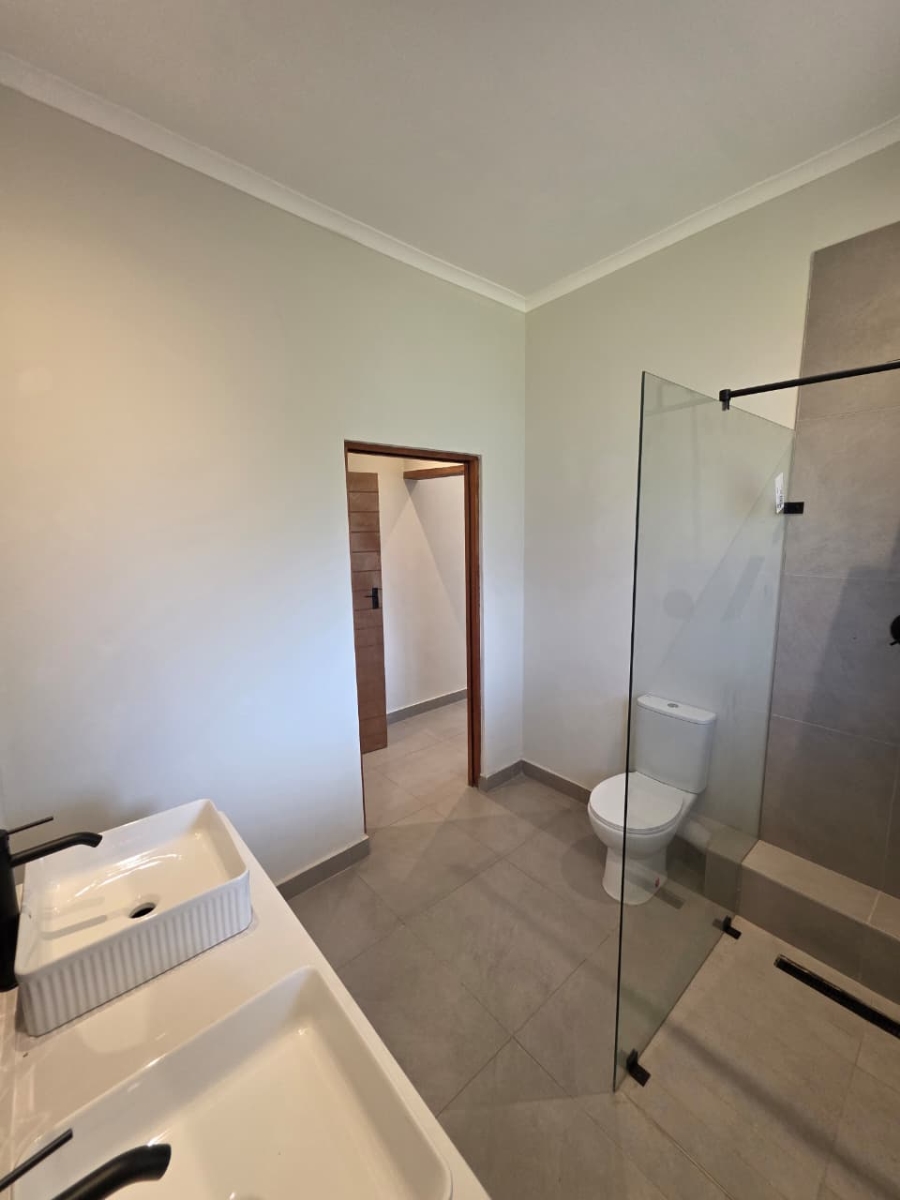 To Let 3 Bedroom Property for Rent in Waverley Gauteng