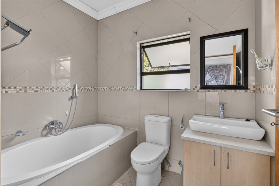 3 Bedroom Property for Sale in Zambezi Country Estate Gauteng