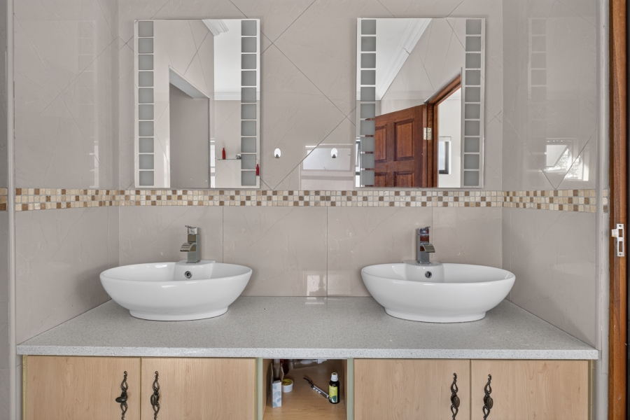 3 Bedroom Property for Sale in Zambezi Country Estate Gauteng
