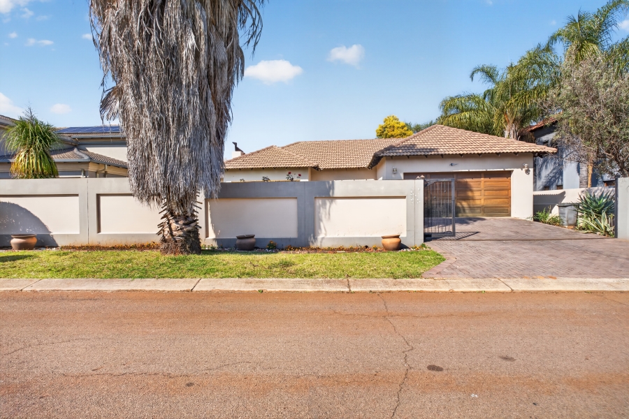 3 Bedroom Property for Sale in Zambezi Country Estate Gauteng