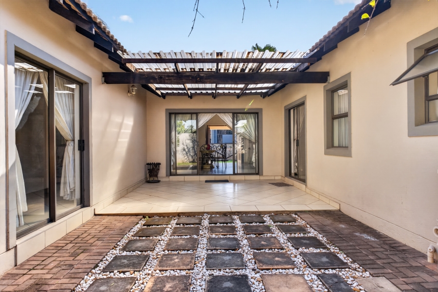 3 Bedroom Property for Sale in Zambezi Country Estate Gauteng