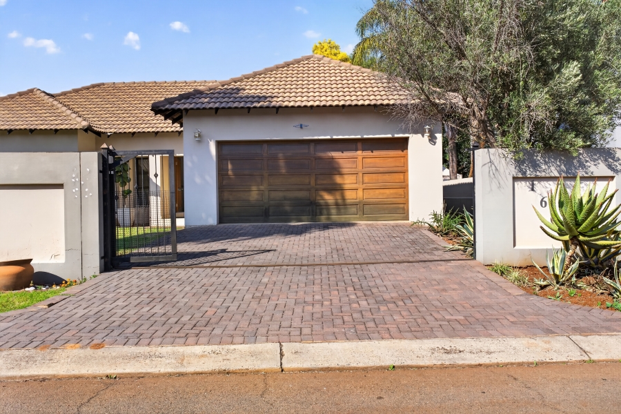 3 Bedroom Property for Sale in Zambezi Country Estate Gauteng