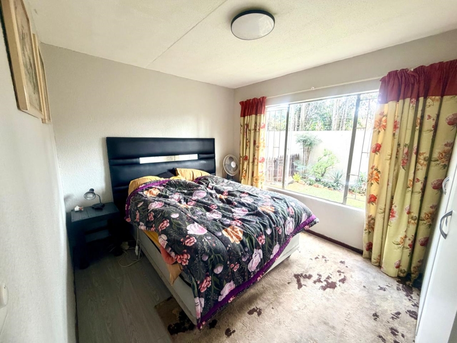 2 Bedroom Property for Sale in Lakefield Gauteng