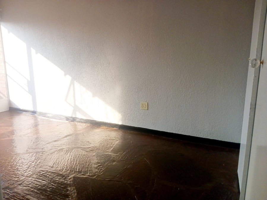 1 Bedroom Property for Sale in Windsor East Gauteng