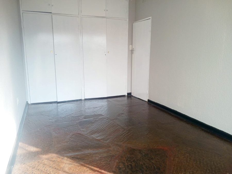 1 Bedroom Property for Sale in Windsor East Gauteng