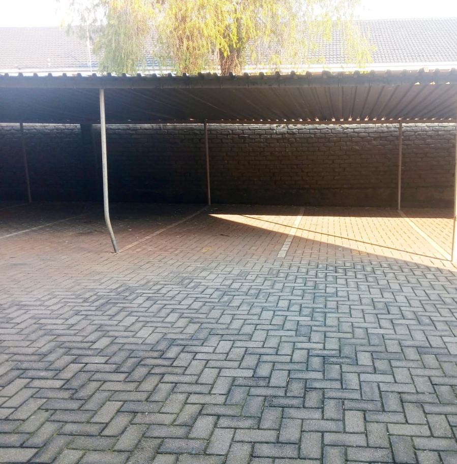 1 Bedroom Property for Sale in Windsor East Gauteng